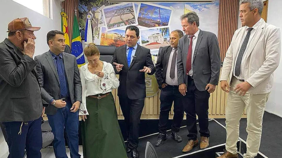 Vereadores do Acre propõem corte salarial de faltosos nas sessões