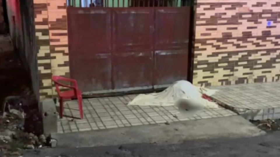 Homem é morto enquanto bebia cerveja com a sogra em Manaus