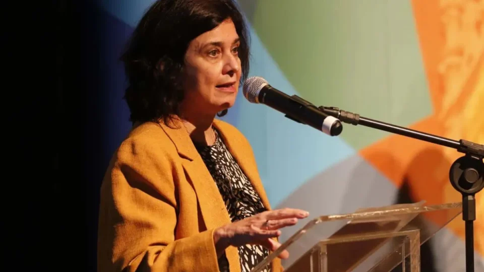 Ministra da Saúde detalha desafios no Norte e alerta para falta de água