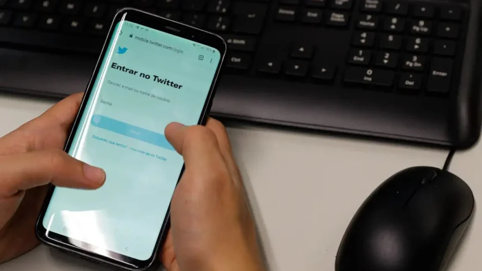 X conclui pagamento de multas e pede liberação da plataforma no Brasil