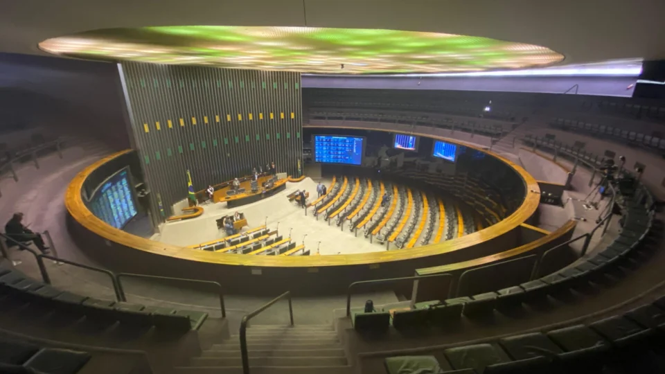 Câmara entra na última semana de esforço concentrado antes das eleições