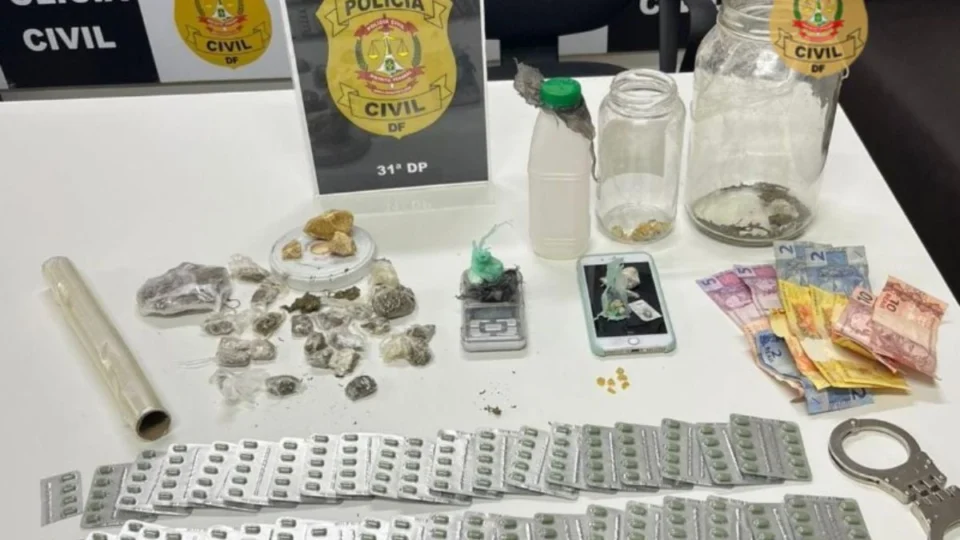 Menores são apreendidos por tráfico de drogas em Planaltina