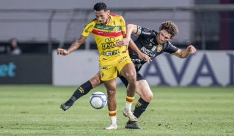 Brusque interrompe sequência invicta do Amazonas FC