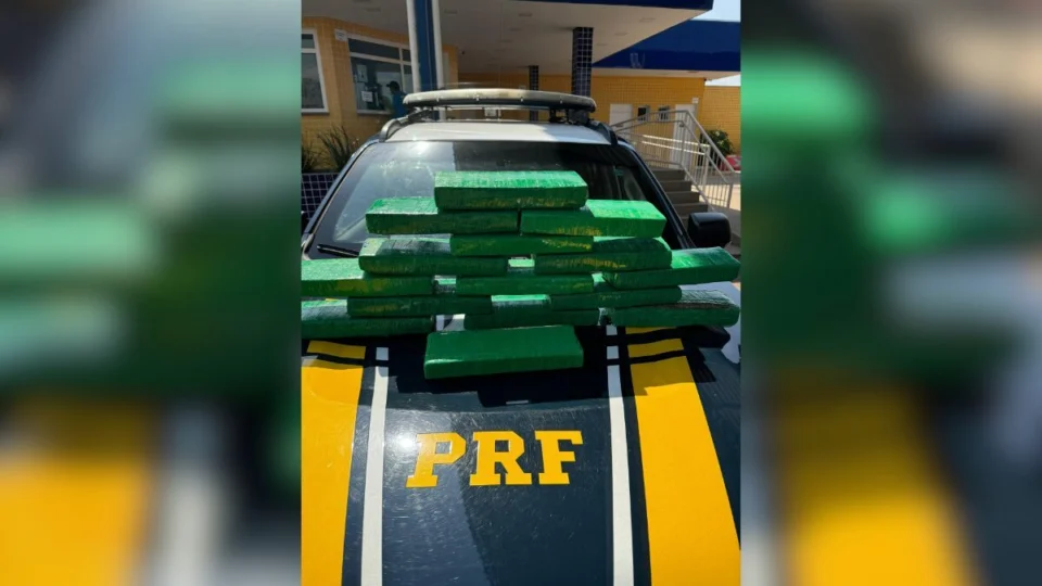 Apreensão em Araguaína: PRF encontra 18kg de maconha