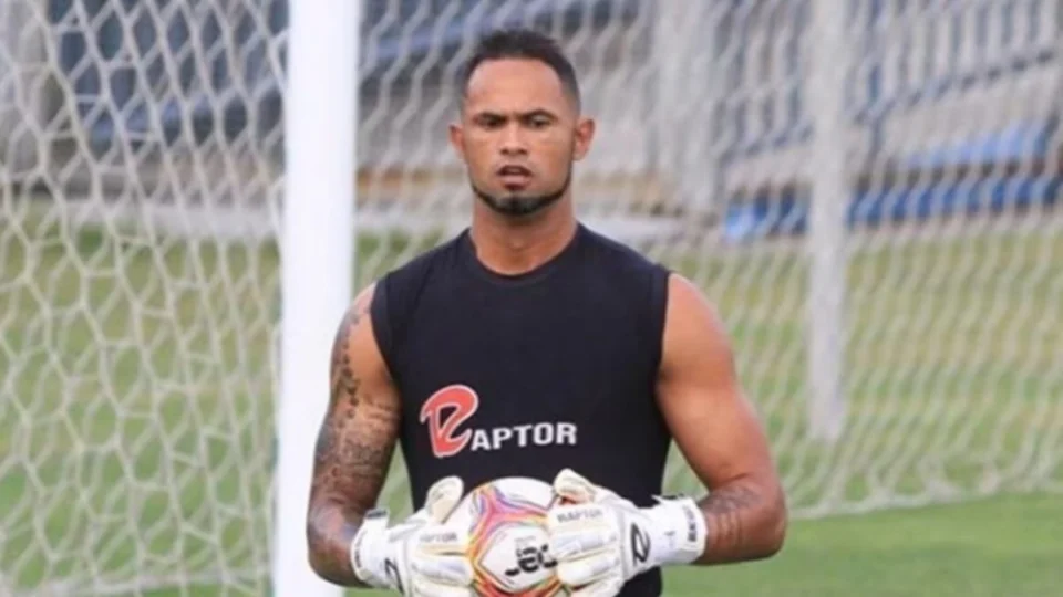 Atualmente, goleiro Bruno atua como entregador de móveis no RJ