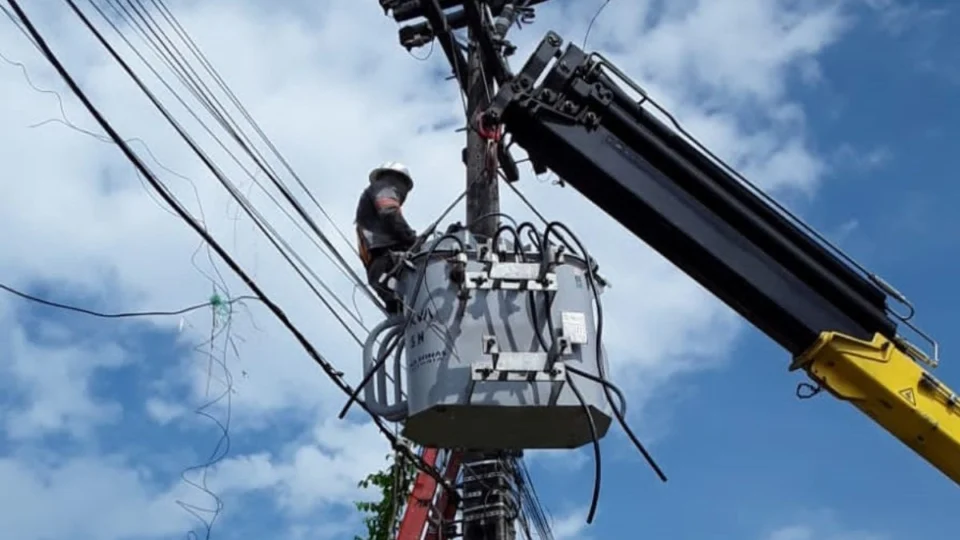 Sete bairros devem ficar sem energia hoje (15/9) em Manaus