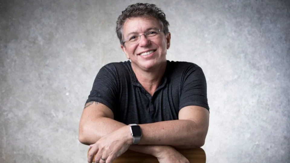 Boninho confirma saída da TV Globo; veja quem comandará o BBB