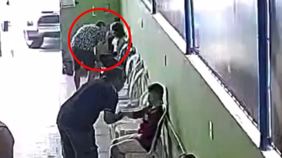 Criança é ameaçada de morte por pai de colega em Manaus