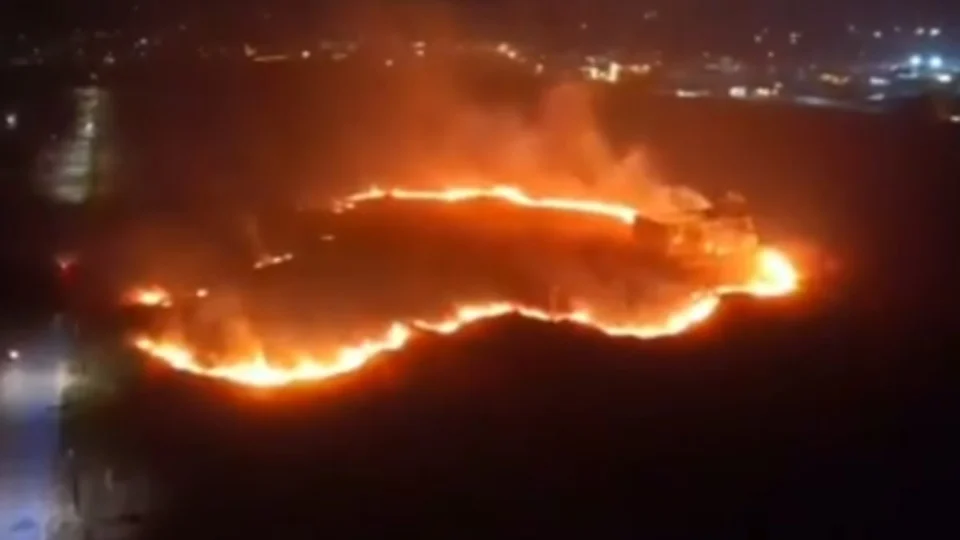 Incêndio no Acre destrói extensa área de vegetação após 5 horas de combate ao fogo