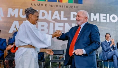 BR-319: Lula se compromete em viabilizar rodovia e defende Marina Silva