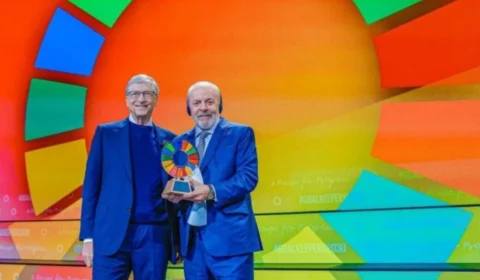 Lula recebe prêmio da Fundação Gates