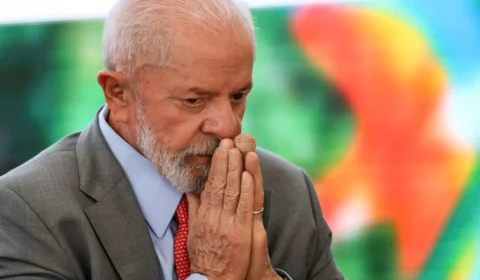 Lula visita regiões afetadas pela seca e se reúne com autoridades no Amazonas