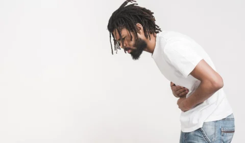 Esquistossomose: o inimigo invisível durante as enchentes; veja sintomas e dicas para previnir a barriga d’água