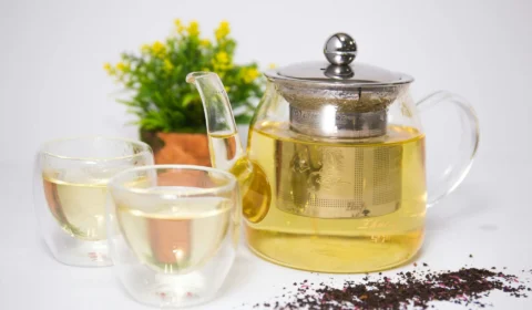 Gordura no fígado: 5 chás para combater a esteatose hepática