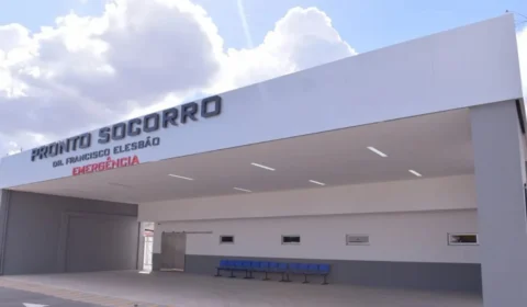 Mulher perde a perna após cair de moto e ser atropelada por caminhão em Boa Vista