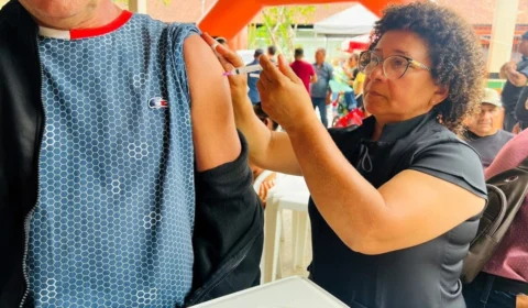 Vacinação para grupo prioritário encerra neste sábado (26) em Manaus; confira