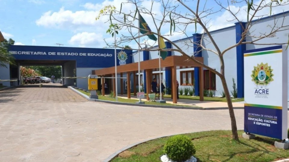 Concurso SEE-Acre 2024: inscrições terminam na terça (29); conheça a banca