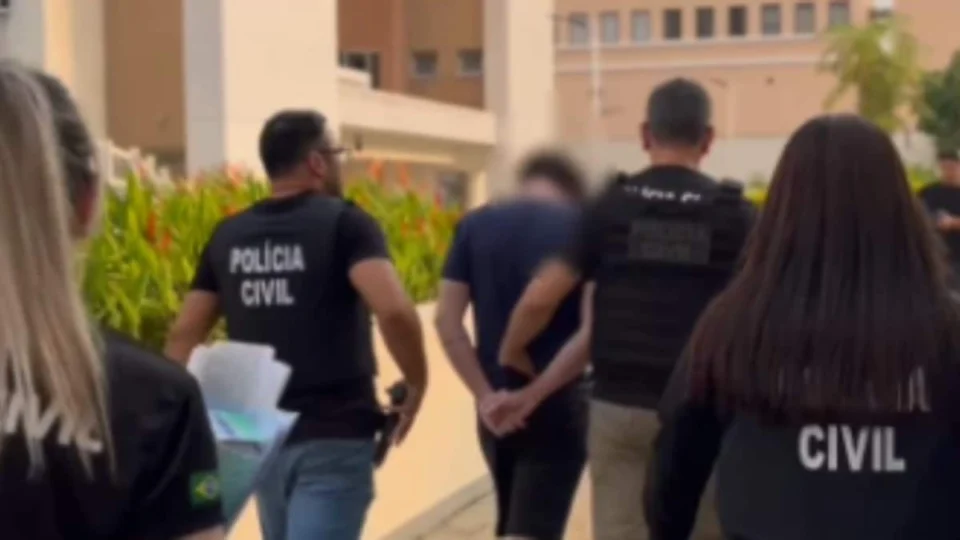 Jovem é preso em Manaus sob a suspeita de fingir ser adolescente para estuprar crianças