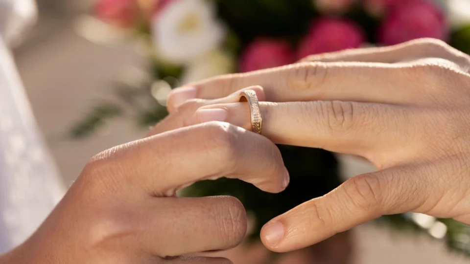 Casamento e Bolsa Família: como a mudança de estado civil afeta o benefício