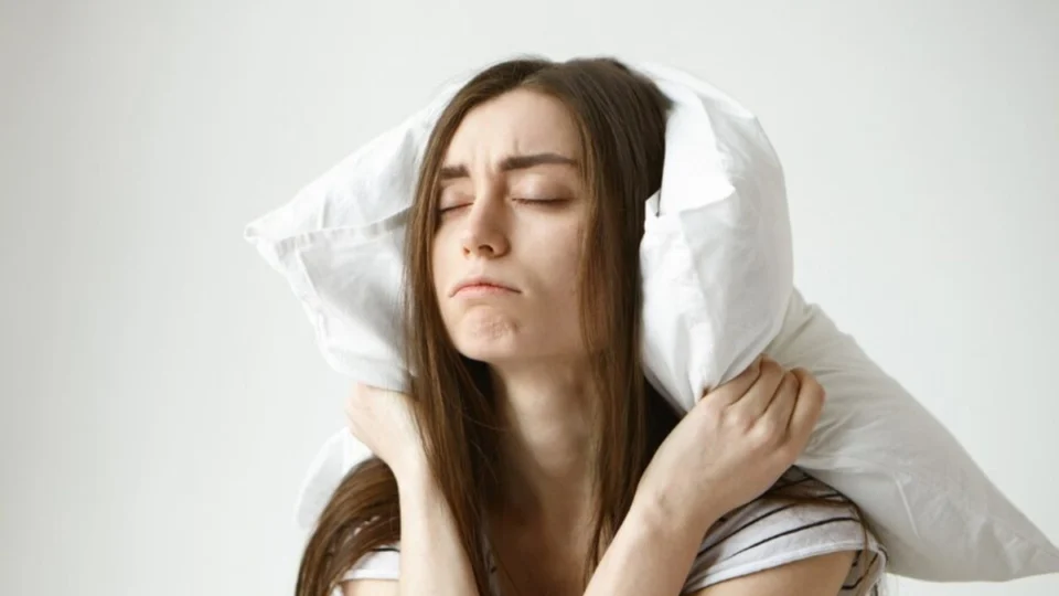 Dificuldade para dormir: saiba como criar uma rotina de sono