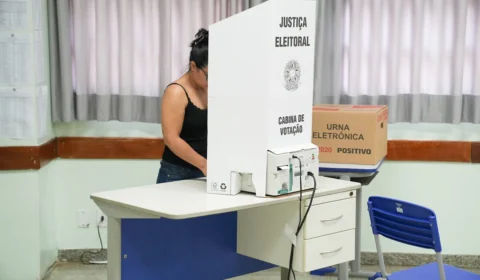 Três candidatos a prefeito são conduzidos à delegacia por crime eleitoral