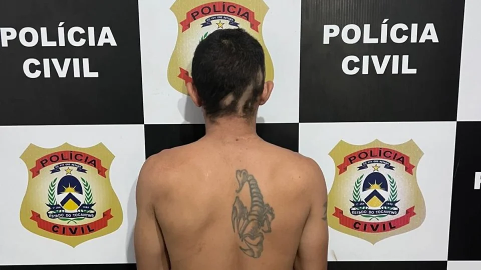 Homem tenta fugir sem roupas após agredir a própria mulher e acaba preso no Tocantins