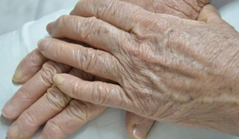 Casal de filhos é preso por abandonar mãe idosa em Manaus