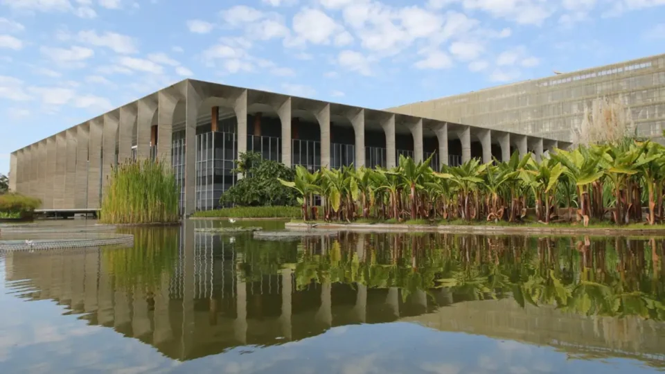 Brasil condena ataques de Israel contra ONU no Líbano: ‘grave violação do direito internacional’