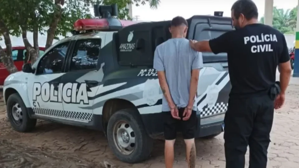 Mulher perde a consciência após ser agredida pelo ex-namorado com diversos chutes no AM