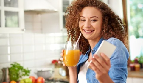 Opções de sucos detox para fazer durante os dias quentes