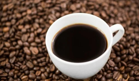 Por que o café está tão caro? Entenda o preço