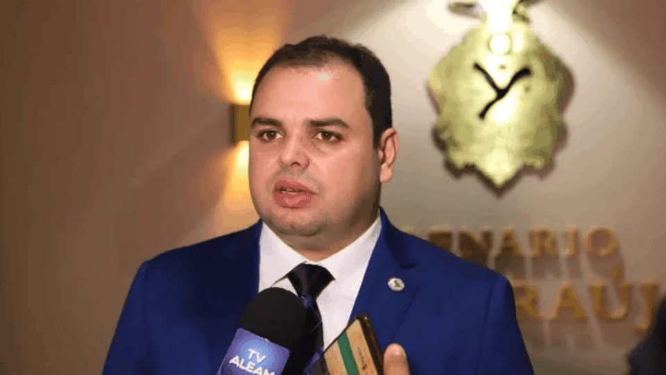 Ministro do STF suspende eleição de Roberto Cidade na Aleam