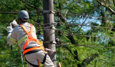 Em Manaus, seis bairros devem ficar sem energia hoje (25/10); confira