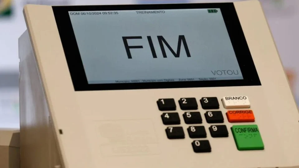 Urna apresenta problemas em Jutaí e votação é manual