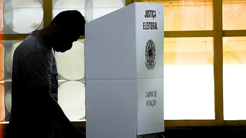 Eleições 2024: Amazonas tem 8 prisões por boca de urna e fotografia de voto