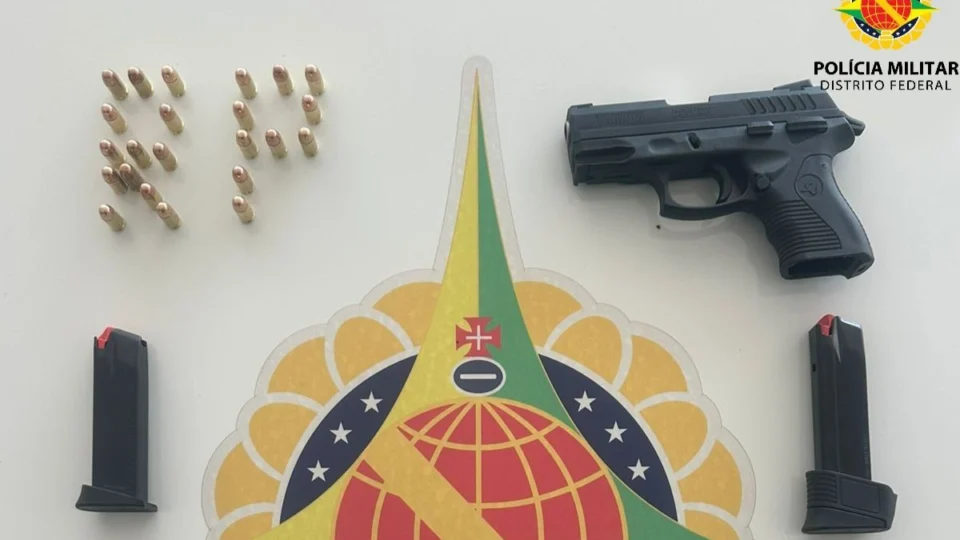 Mulher é presa com arma de fogo em operação policial no DF