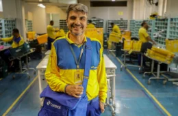 Concurso dos Correios: quais são as atribuições de um carteiro