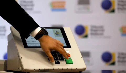 Fim da reeleição de prefeitos, governadores e Presidente