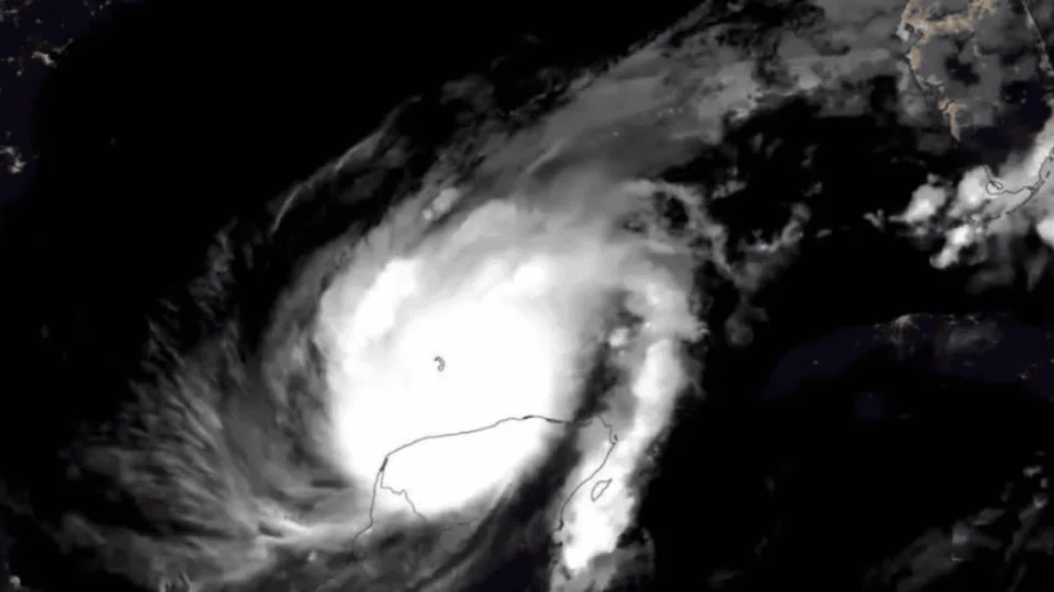 Furacão Milton: relembre tempestades de categoria 5 que atingiram os EUA