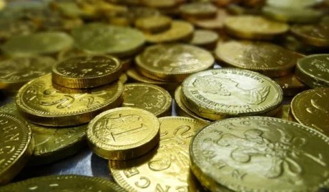 Menino de 9 anos impressiona com visão de negócios e já economiza para comprar casa