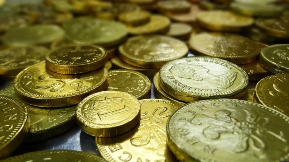 Menino de 9 anos impressiona com visão de negócios e já economiza para comprar casa