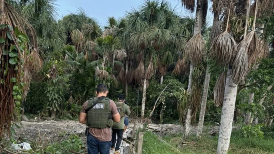 Homem sequestrado em cativeiro por dívida com agiota é resgatado em Manaus