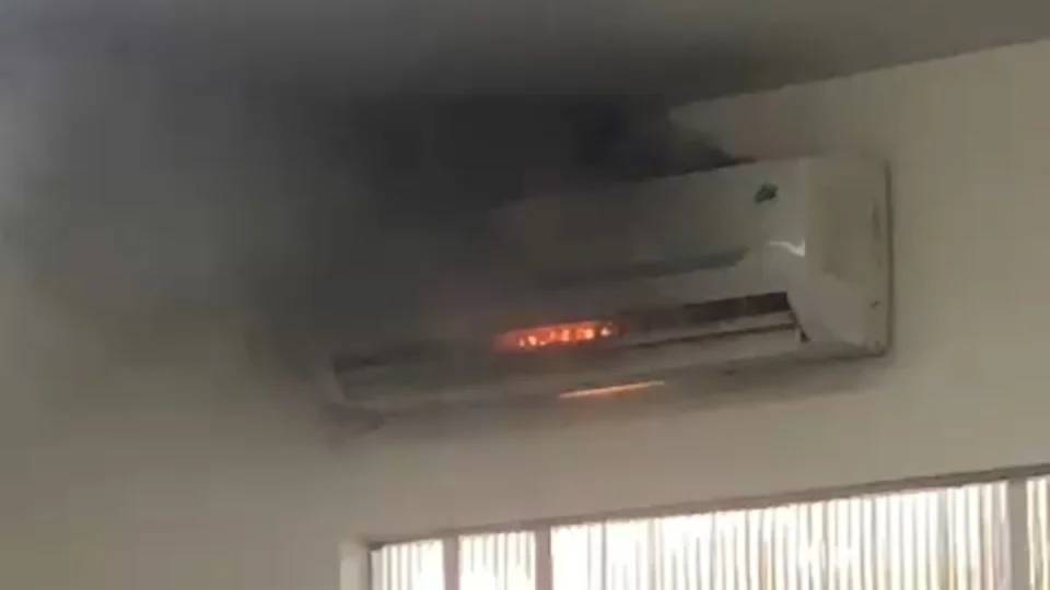 VÍDEO: Incêndio atinge ar-condicionado de UBS em Manaus