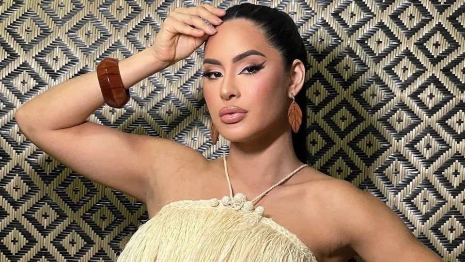 Isabelle Nogueira vai desfilar no São Paulo Fashion Week neste sábado (19)