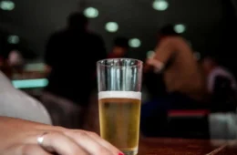 Lei Seca: pode consumir bebida alcoólica no dia das eleições? Entenda