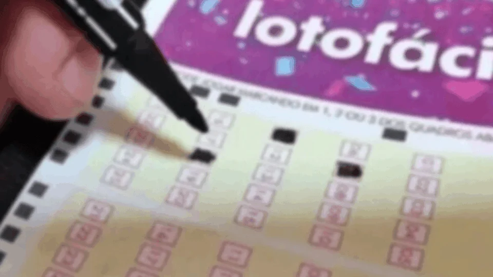 Lotofácil de hoje, quinta-feira (17/10), concurso 3222; prêmio está em R$ 1,7 milhão