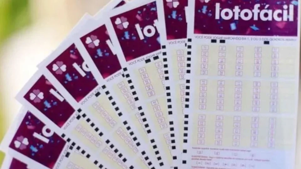 Resultado Lotofácil de hoje (02/10): veja os números sorteados no concurso 3210