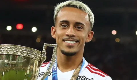 Jogador do Flamengo, Matheus Gonçalves, fala sobre flagra íntimo em motel