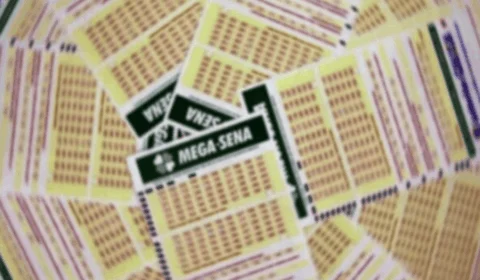Mega-Sena tem sorteio hoje (15/10)? Entenda como fica concurso 2786