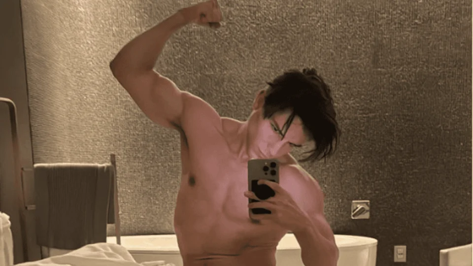 Filho do Bispo Edir Macedo aparece seminu em fotos e viraliza